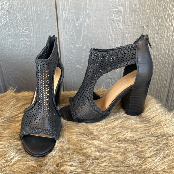 Black Women's Heeled Sandals - Picture 1 of 5